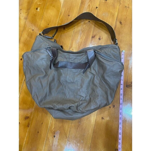 BCBG Large Leather Brown Hobo Lined Purse Shoulder Bag EUC - Picture 5 of 9